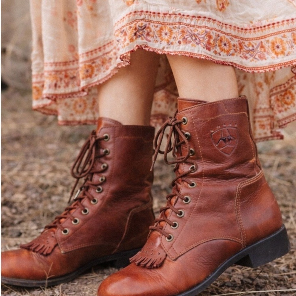 Ariat Brown Leather Lace Up Boots Kiltie Fringe Western Riding boho Cottagecore